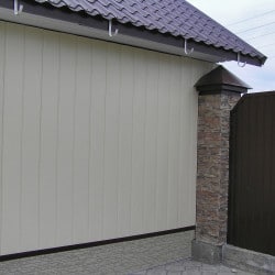 Линеарная фасадная панель